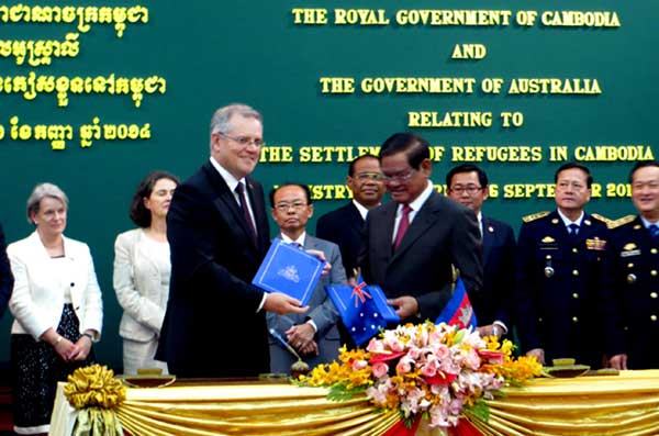 ​ការបញ្ជូន​ជនភៀសខ្លួន​មក​កម្ពុជា គឺ​រដ្ឋាភិបាល​អូស្ត្រាលី​បាន​រំលោភ​លើ​អនុ​ញ្ញាជ​ន​ភៀសខ្លួន​ឆ្នាំ ១៩៥១