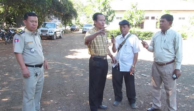រថយន្តម៉ាក លុច្សស៊ីស របស់ប្រពន្ធ មេបញ្ជាការ កងរាជអាវុធហត្ថខេត្តរតនគិរី ដឹកឈើប្រណិត ខុសច្បាប់់ ត្រូវជាប់អន្ទាក់ របស់សមត្ថកិច្ច នគរបាល ប្រឆាំងបទល្មើស សេដ្ឋកិច្ចខេត្ត