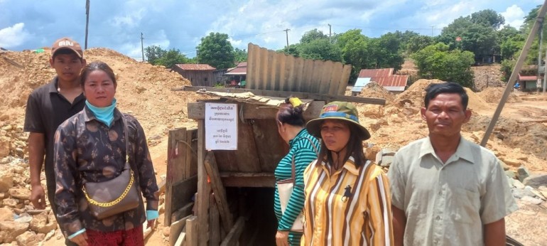 មាន​ករណី​ចាប់ខ្លួន​លោក​វឹង វ ន 2-​លោក​ទុំ វុត្ថា 3-​លោក​ប៊ុត រ៉ា​មាន​ទីលំនៅ​ភូមិ​អូរ​ខ្លរ​-​ឃុំ​ចុង​ផ្លាស់​-​ស្រុក​កែវ​សី​ម៉ា​-​ខេត្ត​មណ្ឌល​គី​រី​